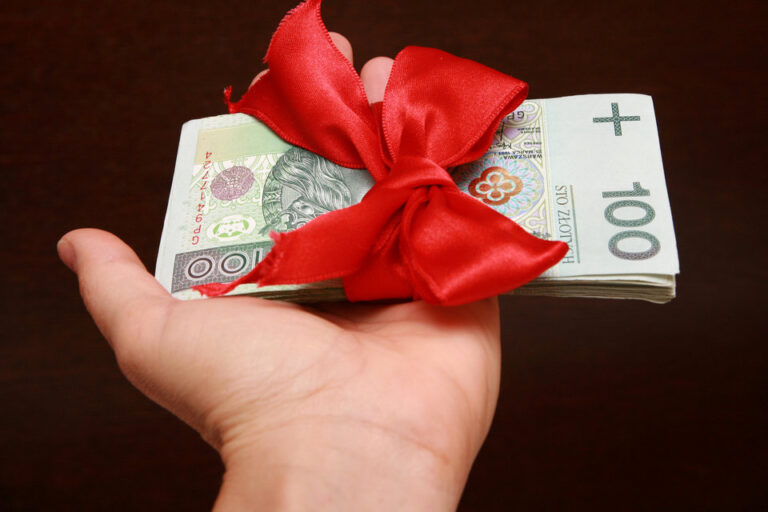 Read more about the article Umowa Darowizny i Dożywocia a Zachowek