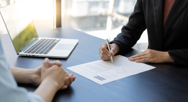 Read more about the article Roszczenia Pracownika w Związku z Wypowiedzeniem Dyscyplinarnym